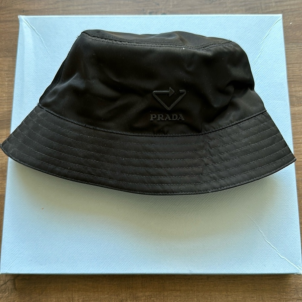Prada re-nylon black bucket hat